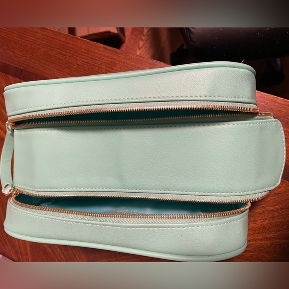 TRULY BEAUTY skincare travel pouch bag in MINT / TEAL color Vegan Leather - Picture 3 of 7